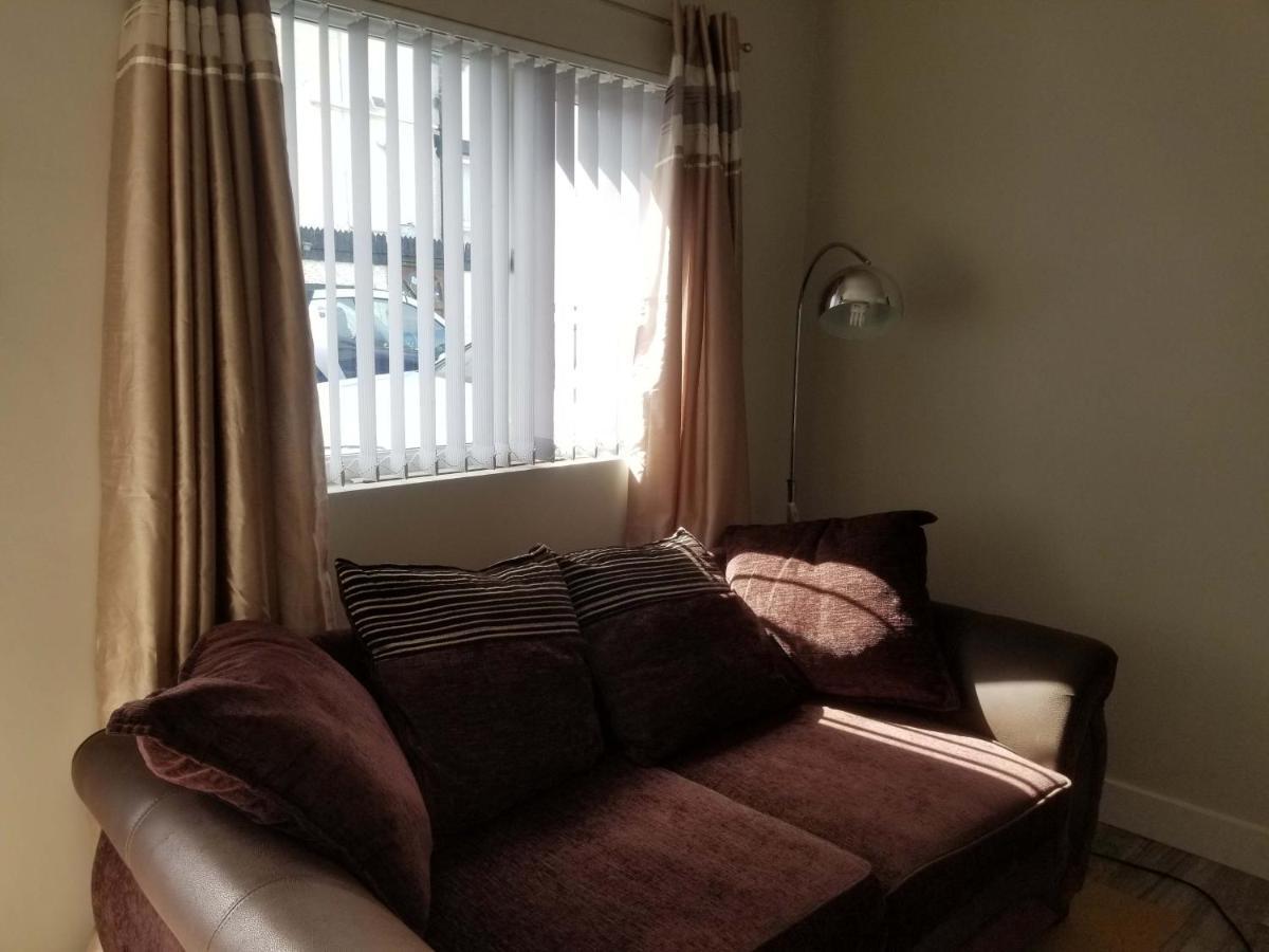 Holyhead Lodge Esterno foto