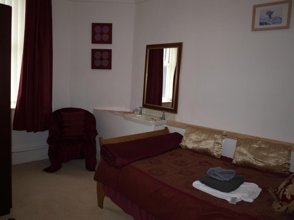 Holyhead Lodge Esterno foto
