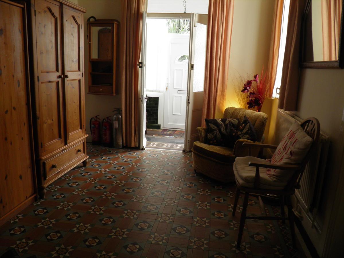 Holyhead Lodge Esterno foto